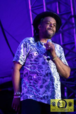 UB 40 (UK) Summer Jam Festival - Red Stage - Fuehlinger See, Koeln - 5. Juli 2009 (12).jpg